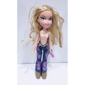 Vintage MGA 2001 Bratz Blond Doll Chloe with Jeans and Rolling Shoes